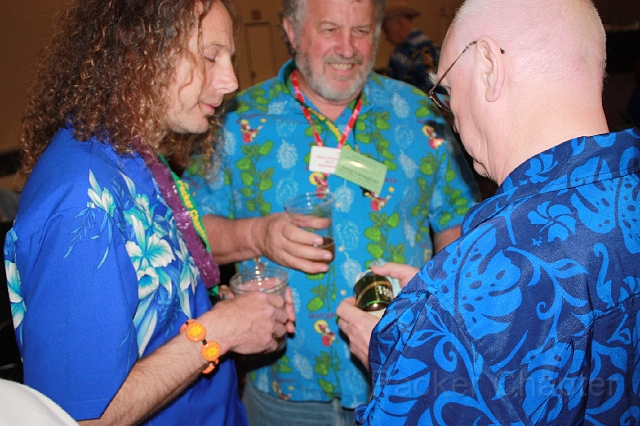 2009TAT_ 472.jpg - Is it a bottle, is it a can, what the heck is that thing?
